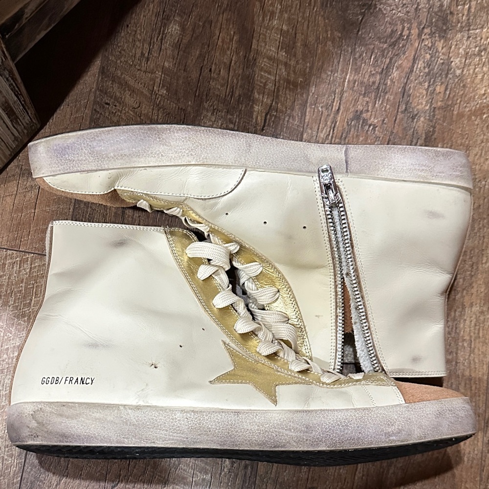 Golden Goose Women's Cream and Gold High-Top Sneakers